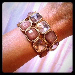 Gold stone stretch bracelet