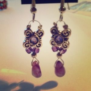 💐Purple gemstone dangle earrings!💐