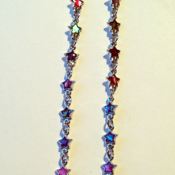 🌻Two rainbow star bracelets🌻