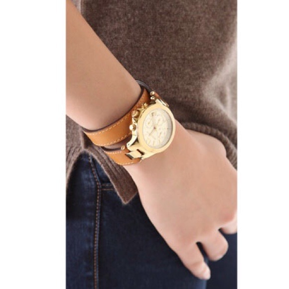 ❌SOLD❌Michael Kors Equestrian Heritage Wrap Watch - Picture 4 of 4