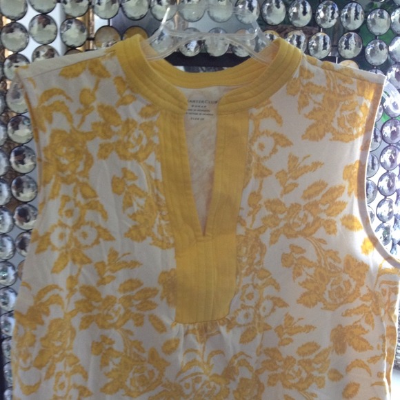 Yellow printed top.💢  SOLD💢