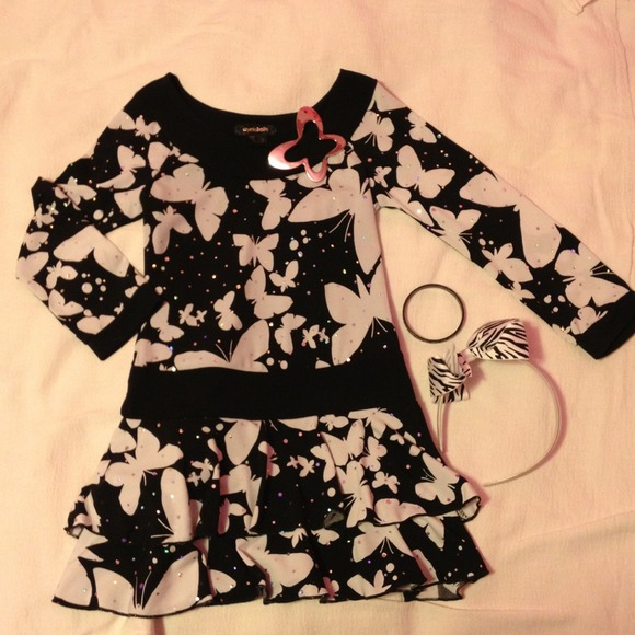 Black and white dress w/ iridescent sparkles