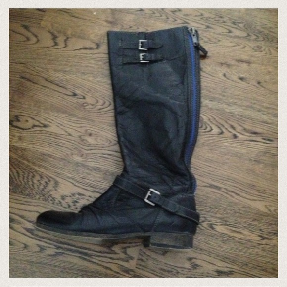 Steve Madden motorcycle boots. - Picture 2 of 2
