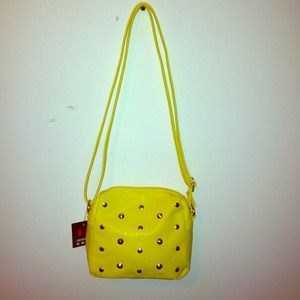 🚫Sold🚫Yellow studded cross body or shoulder