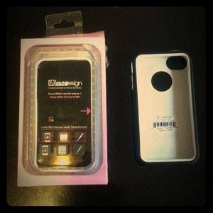 iPhone 4/4s bundle! 2 cases.