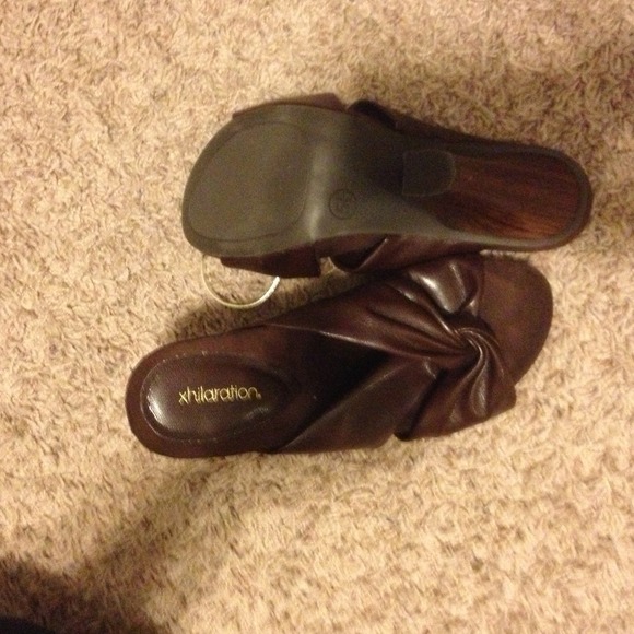 Cute summer brown low heel - Picture 2 of 2