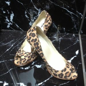 Mossimo Cheetah platform pumps