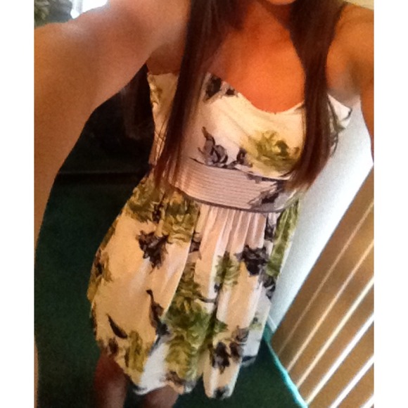 Casual/Formal dress - Picture 2 of 2
