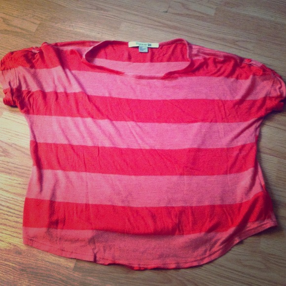 Red stripped mid-drift shirt - Picture 1 of 2