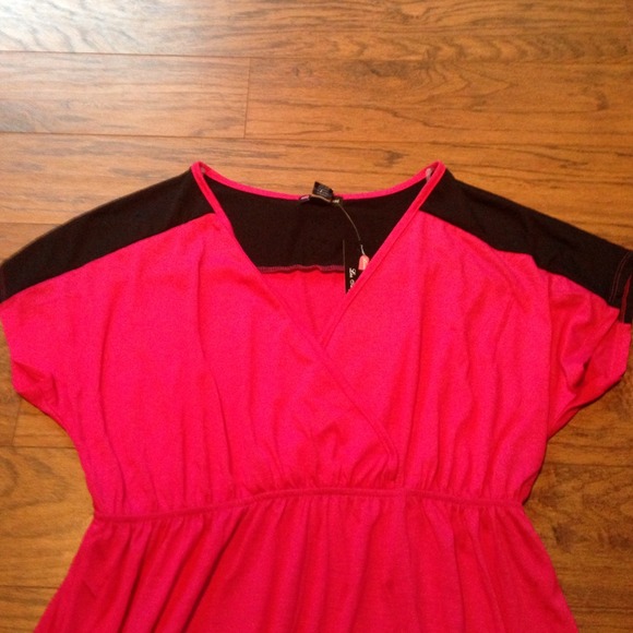 🚫SOLD IN BUNDLE🚫NWT Hot Pink & Black Dresss - Picture 2 of 3