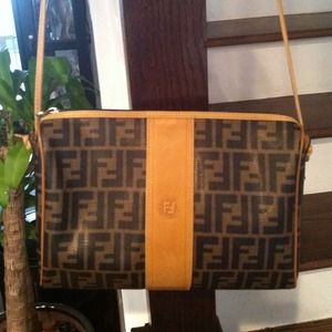 💯 SOLD Authentic Vintage Fendi Shoulder Bag