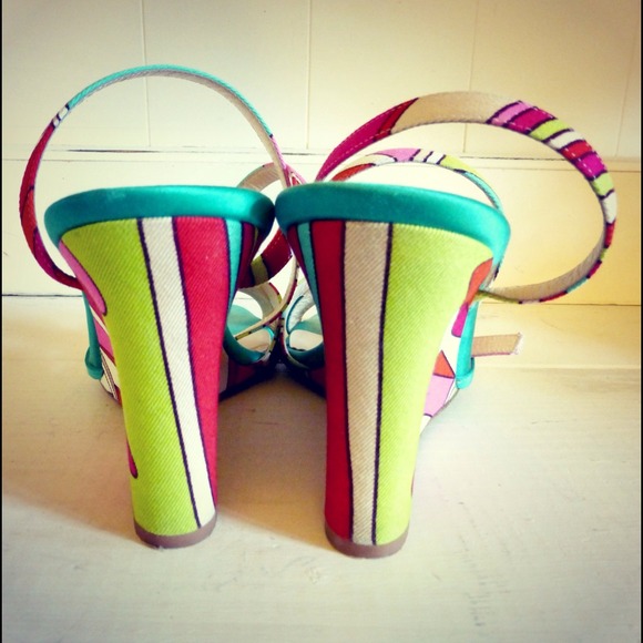 Authentic Kate Spade Pucci-ish Wedges - Picture 3 of 4