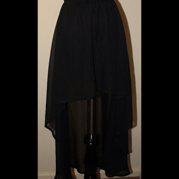 Black Hi-Lo Skirt - Picture 1 of 1