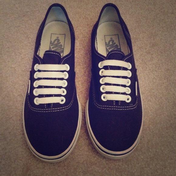 Vans sneakers women's size 6🎀👠