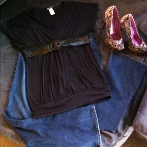 Black Short Sleeve Belted Tunic V-Neck Blouse