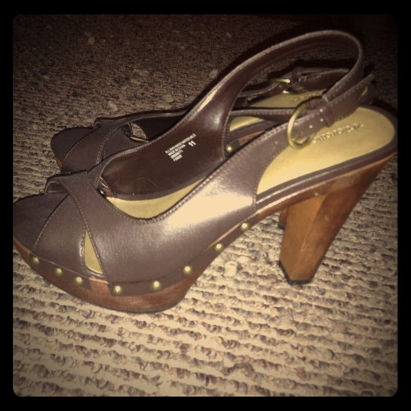 Wooden open toe slingbacks