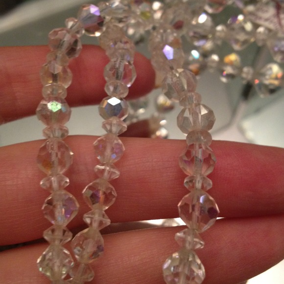 🌟Antique cut crystal three strands!!!! Amaze😃 - Picture 3 of 4