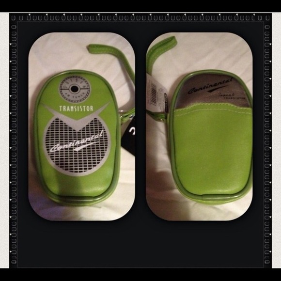 Old time radio style Iphone. carrying case