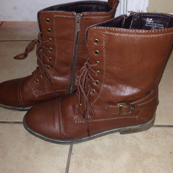 Vintage-combat boots 🎀price drop! 👇👇👇🎀