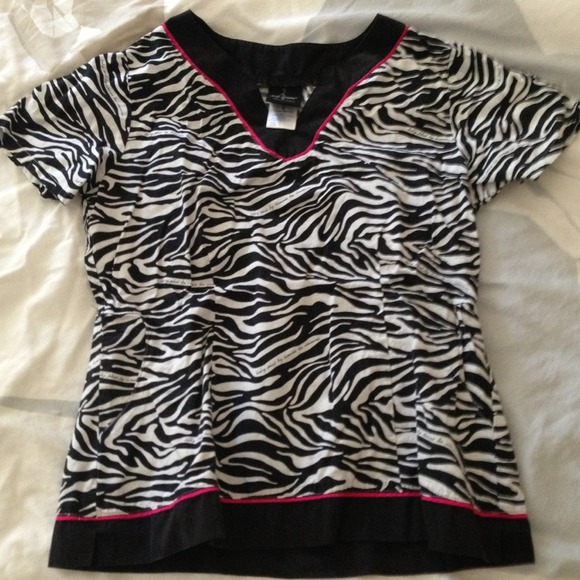 Sold🔴Baby Phat Zebra scrub top❤❤