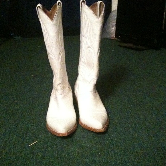 Steve Madden Cowboy boots!