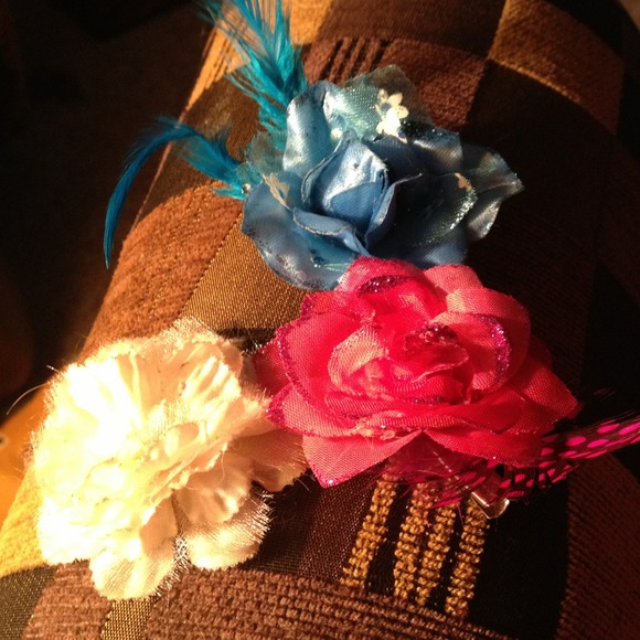 Three barrette's