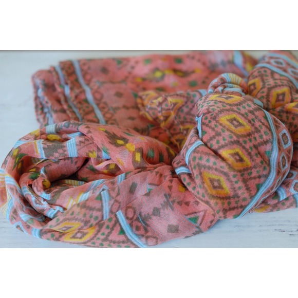 SOLD || Tribal print scarf - Picture 2 of 3