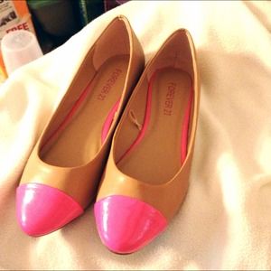 Nude Flats with Pink Tips Size 6 NEW never worn
