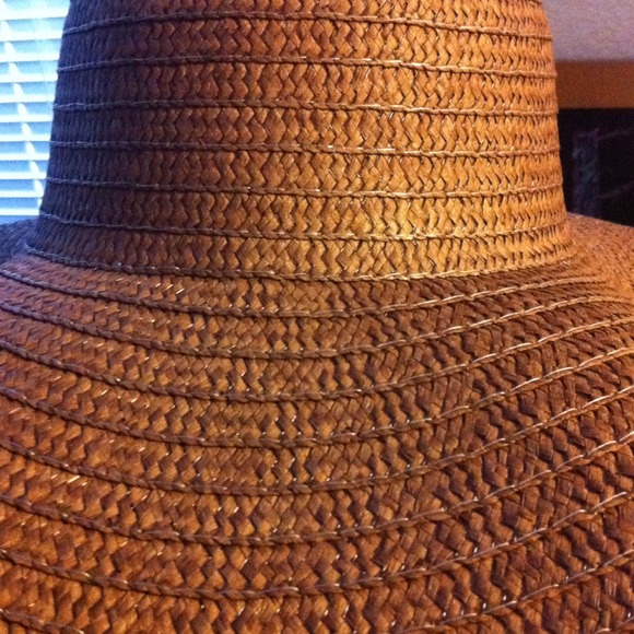 Oversized beach hat - Picture 3 of 4