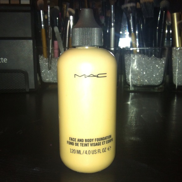 ❌Sold❌Mac face and body foundation