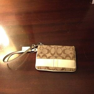 Authentic Coach clutch