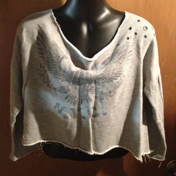 💋American Eagle half shirt💋