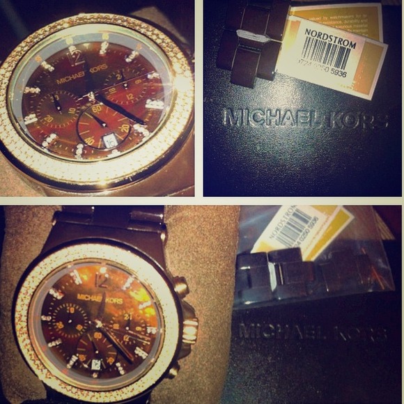 ❌❌SOLD ❌❌Michael Kors Ceramic Watch