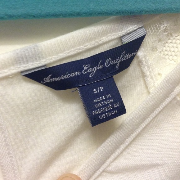 Flowy Shirt W/ Lace Detailing - Picture 3 of 3