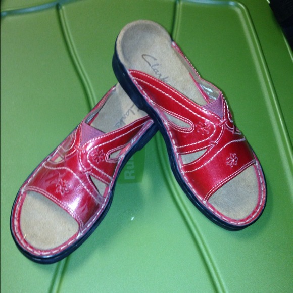 SOLD NEW Clark's red sandals
