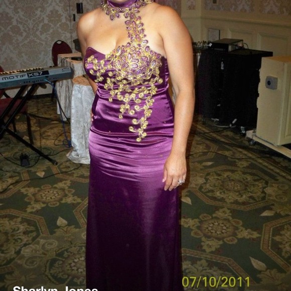 Beautiful purple and gold dress REDUCED - Picture 4 of 4