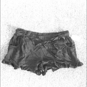 Black shorts (similar to brandy melville vodi)