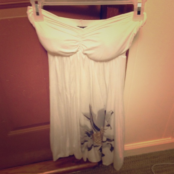 White tube top dress with flower-worn once