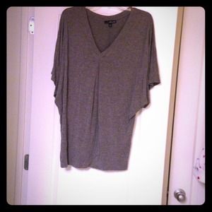 Willi Smith Grey dolman sleeve top.