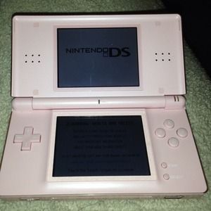 Nintendo DS. Pink.
