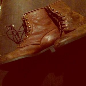 Brown boots.