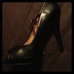 Black peep toe heels