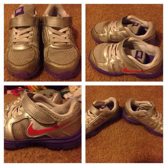 ✋reserved for bailey✋ gray/purple/silver nikes