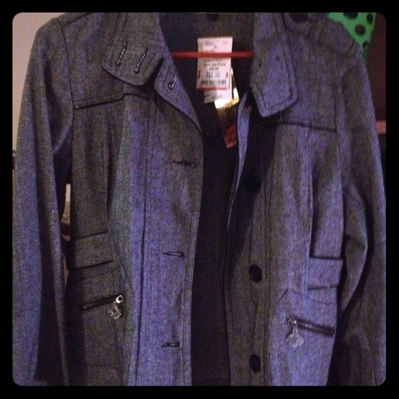 **Bundle Reserve*Southpole jacket/3 tops