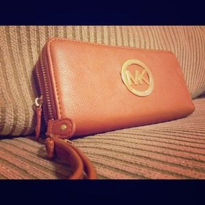 Michael Kors Authentic Wallet