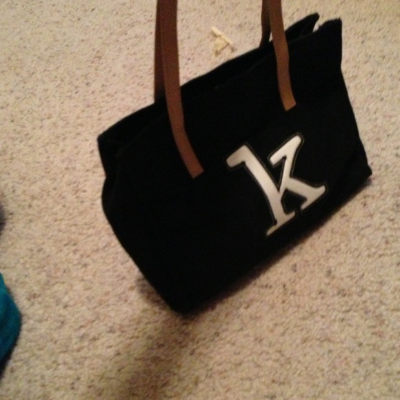 "K" purse - Picture 3 of 3