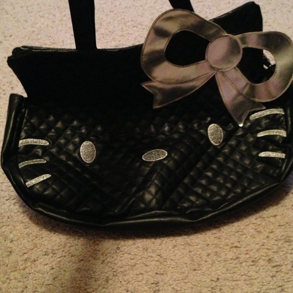 Hello kitty purse!