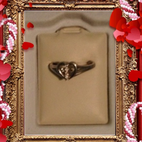 New .925 sterling silver cross shaped ring