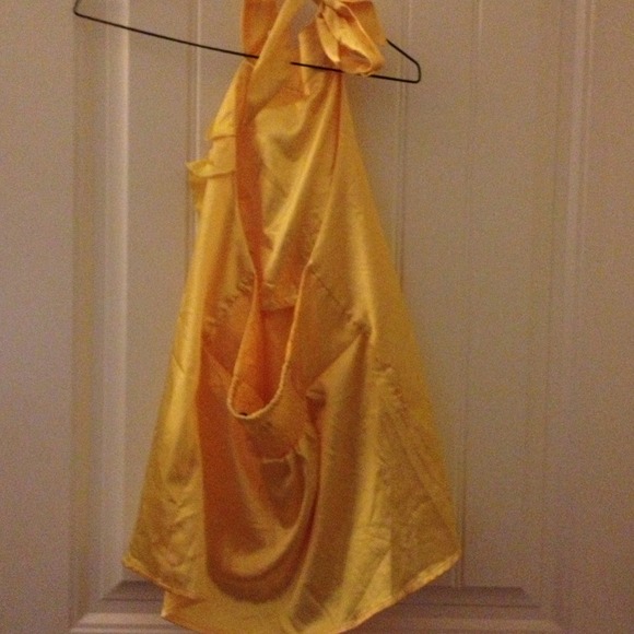 Backless top - Picture 2 of 3