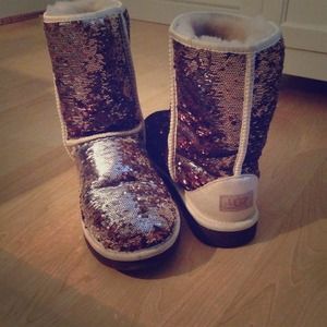 Women's classic short sparkles